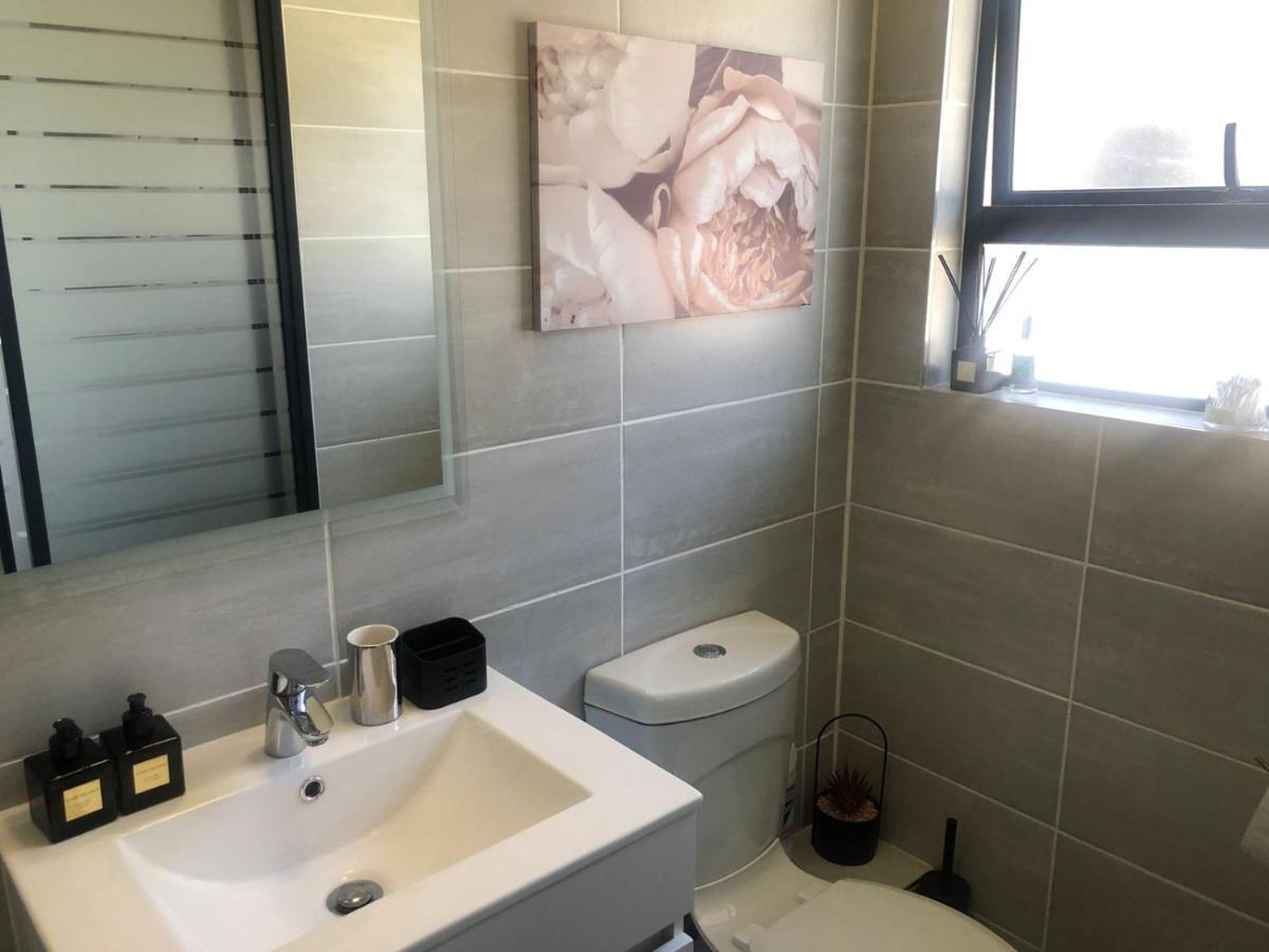 Luxurious Waterfall 1 Bedroom Condo With Free Uncapped Wifi Midrand Zewnętrze zdjęcie